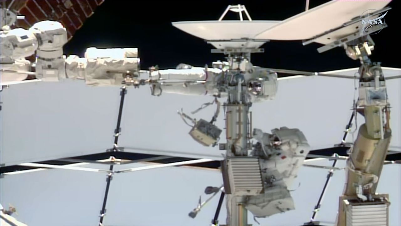  NASA astronaut and 1st female French spacewalker remove failed ISS antenna but run out of time for replacement 
